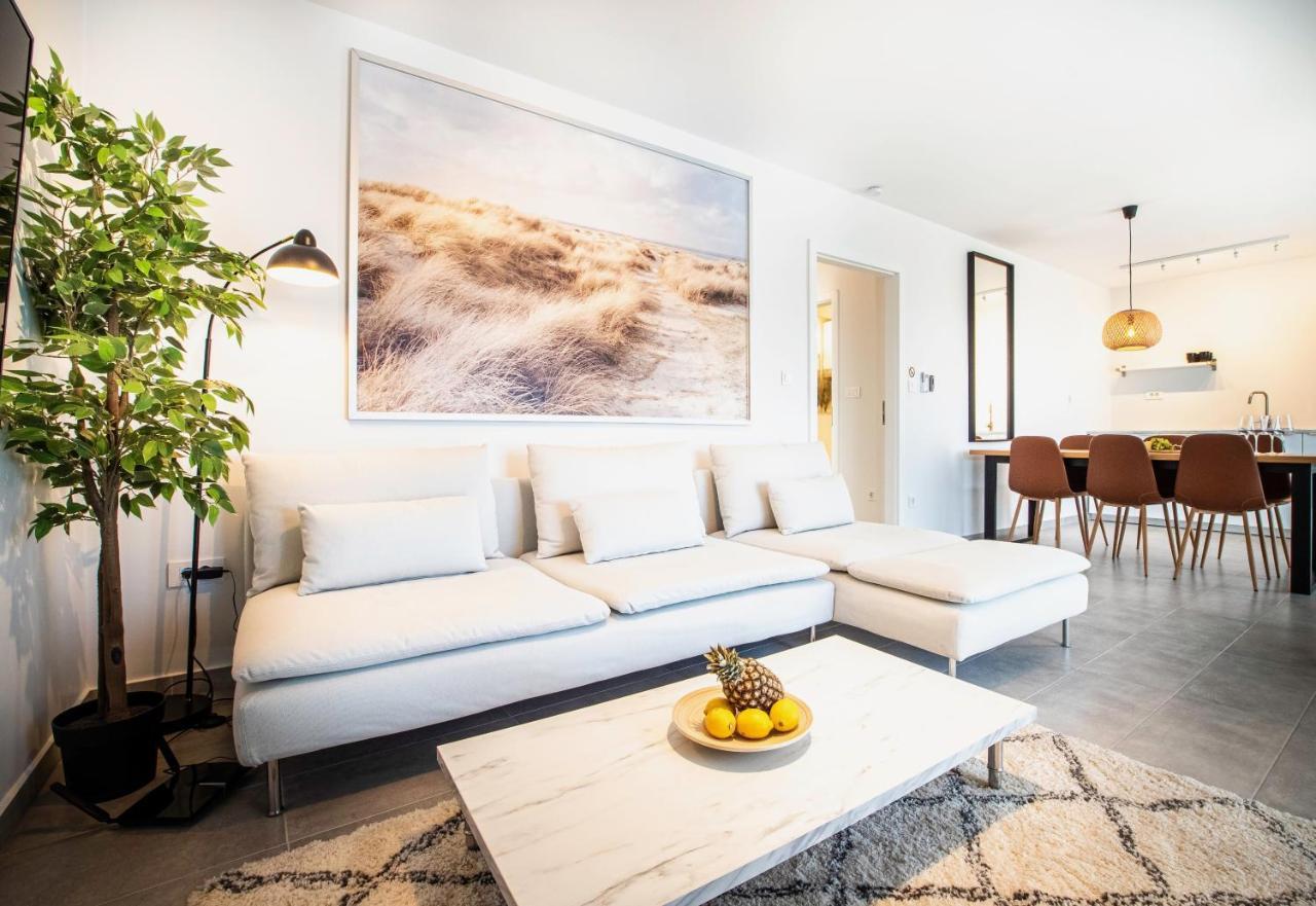 The Grande - Huge Terrace - Amazing Sea Views - Tastefully Furnished - Access To Rooftop Terrace And Gym - Hillside Apartments Rogoznica Rogoznica  Bagian luar foto