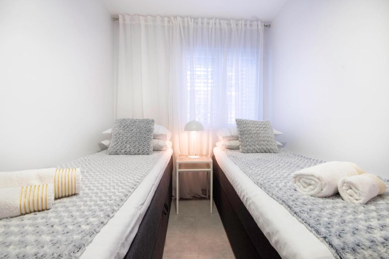 The Grande - Huge Terrace - Amazing Sea Views - Tastefully Furnished - Access To Rooftop Terrace And Gym - Hillside Apartments Rogoznica Rogoznica  Bagian luar foto