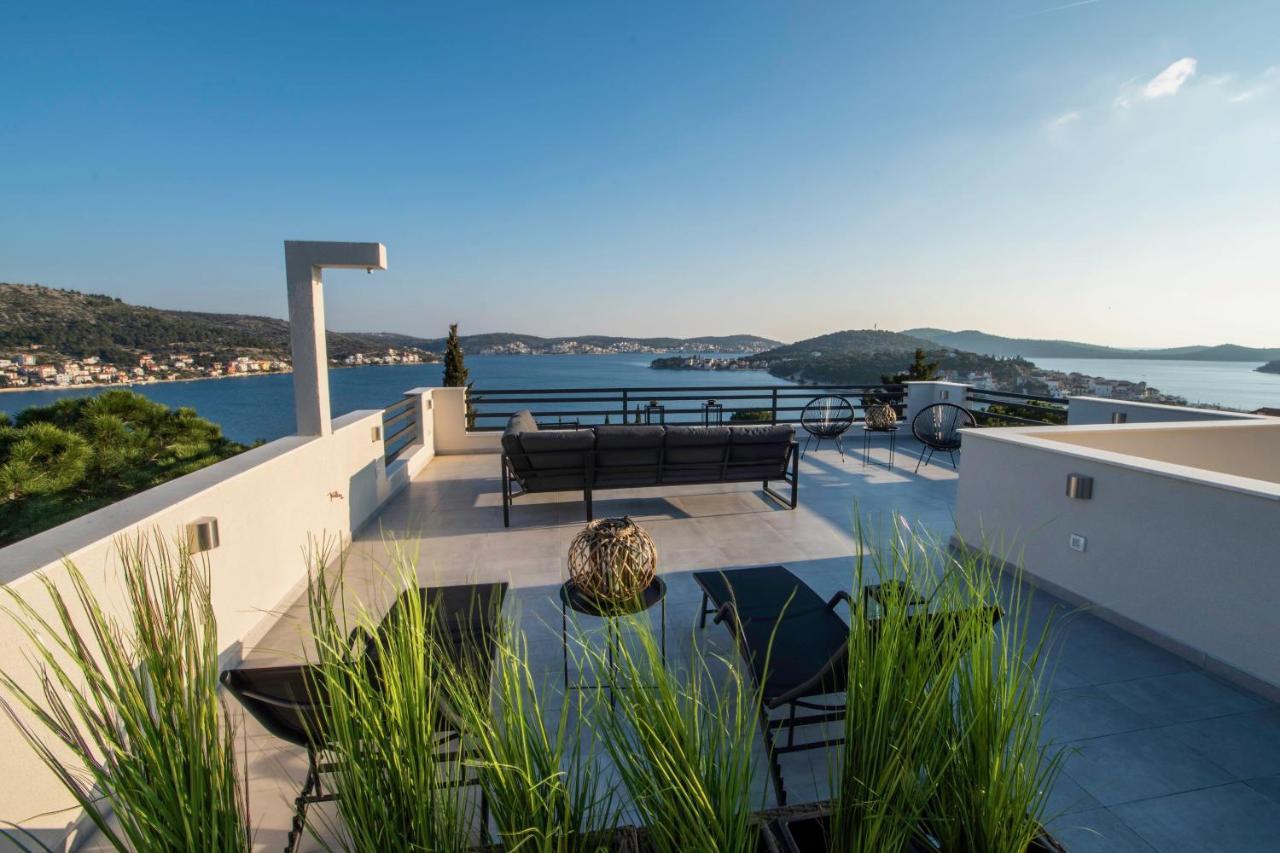 The Grande - Huge Terrace - Amazing Sea Views - Tastefully Furnished - Access To Rooftop Terrace And Gym - Hillside Apartments Rogoznica Rogoznica  Bagian luar foto