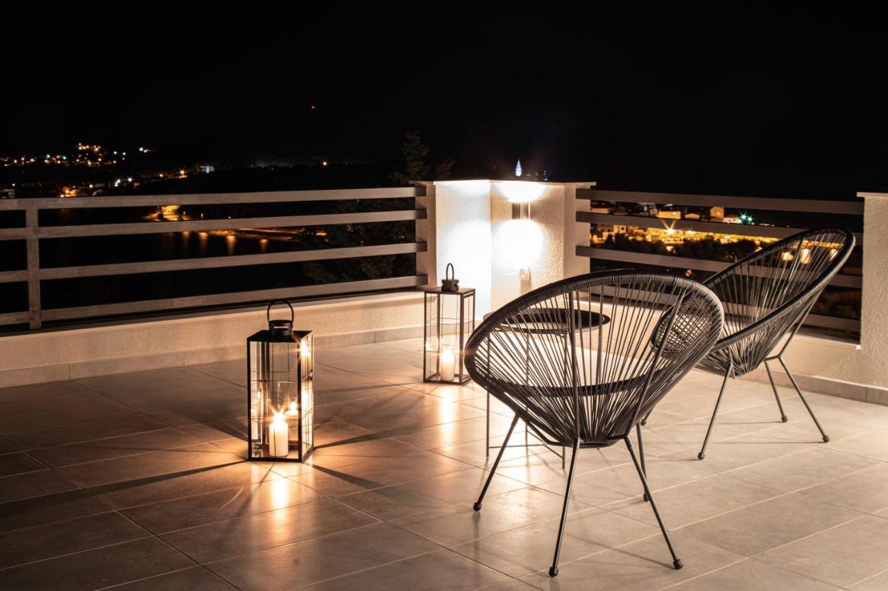 The Grande - Huge Terrace - Amazing Sea Views - Tastefully Furnished - Access To Rooftop Terrace And Gym - Hillside Apartments Rogoznica Rogoznica  Bagian luar foto