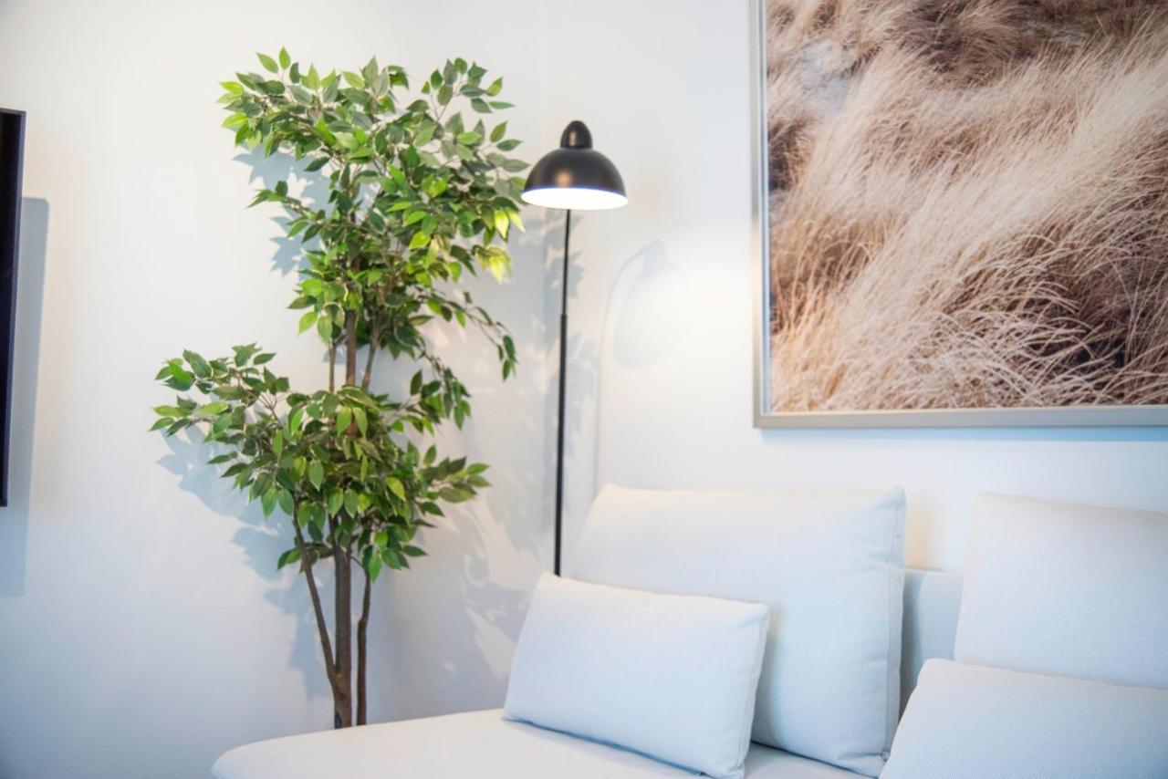 The Grande - Huge Terrace - Amazing Sea Views - Tastefully Furnished - Access To Rooftop Terrace And Gym - Hillside Apartments Rogoznica Rogoznica  Bagian luar foto