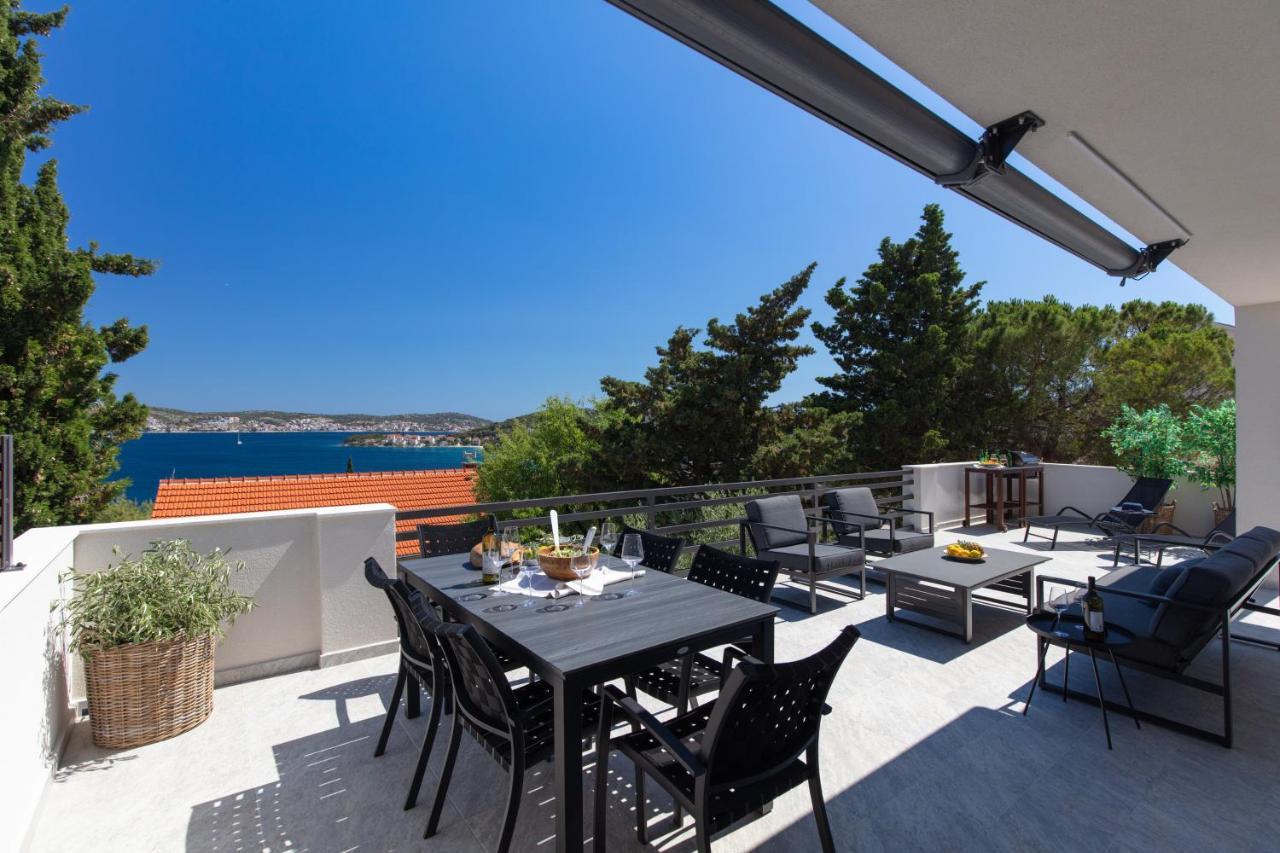 The Grande - Huge Terrace - Amazing Sea Views - Tastefully Furnished - Access To Rooftop Terrace And Gym - Hillside Apartments Rogoznica Rogoznica  Bagian luar foto