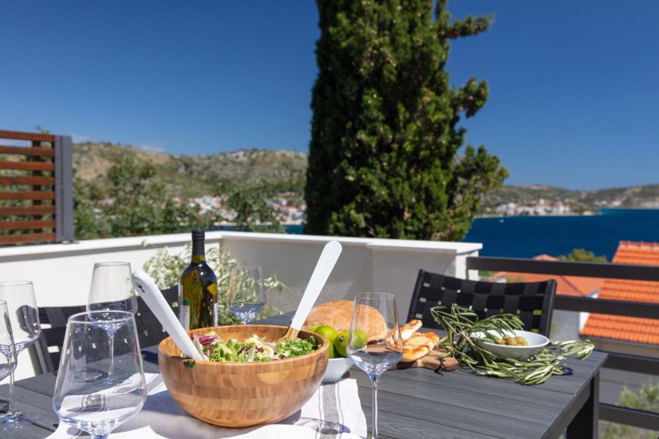 The Grande - Huge Terrace - Amazing Sea Views - Tastefully Furnished - Access To Rooftop Terrace And Gym - Hillside Apartments Rogoznica Rogoznica  Bagian luar foto